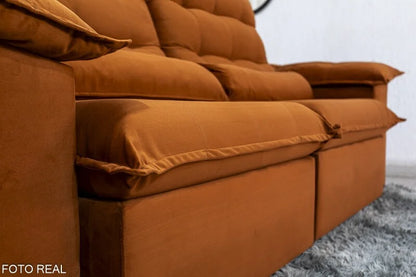 Sofá Retrátil Reclinável Emanuelly 2.30m Veludo Terracota 24 – D28 Soft